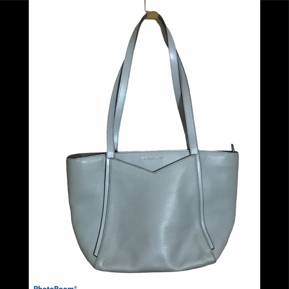 Michael Kors Handbag a beauty and versatile